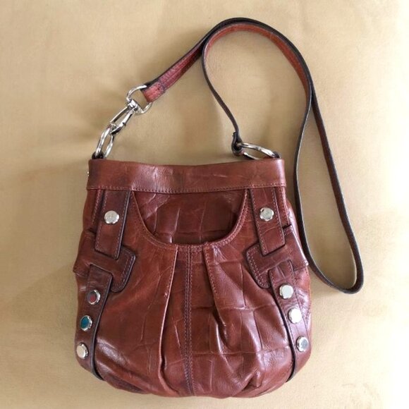 B. Makowsky Crocodile Embossed Brown Leather Crossbody Purse - Picture 1 of 10